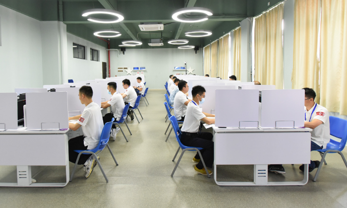 【广州电子商务学校】热烈祝贺广东省电子商务技师学院教师黎梓豪在第七届广东省技工院校（信息网络布线）教师职业能力竞赛中喜获三等奖