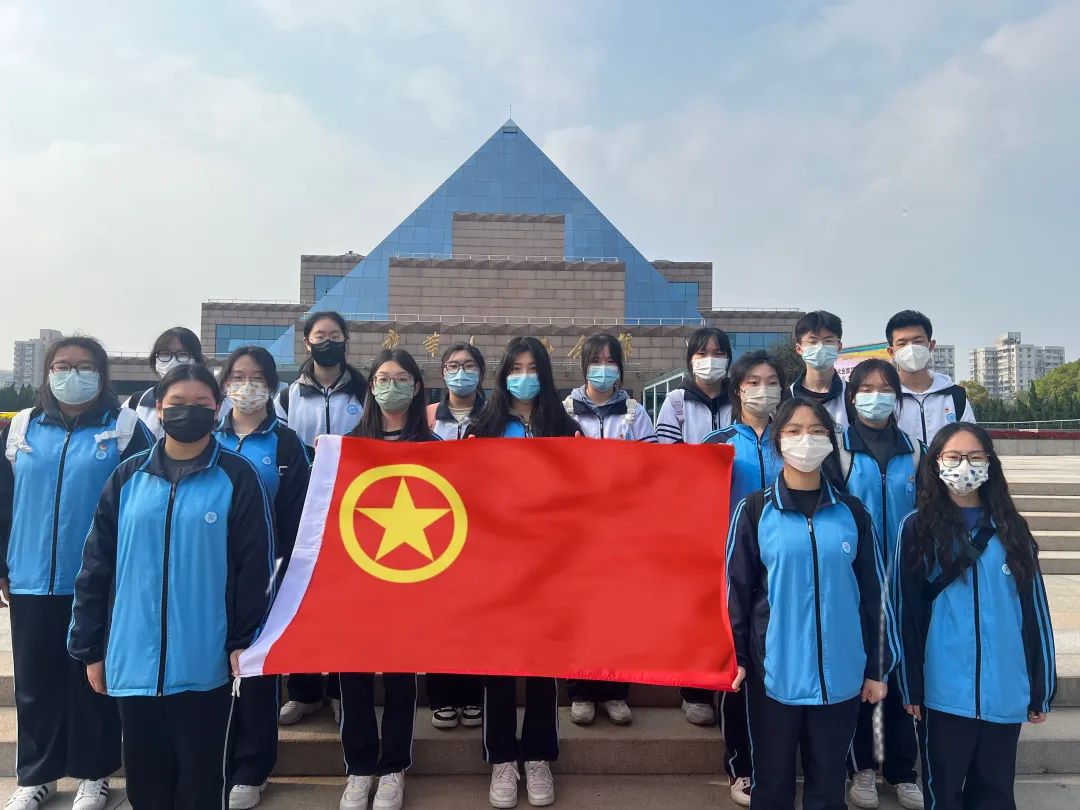 【上海职业学校】学校开展清明节主题教育活动