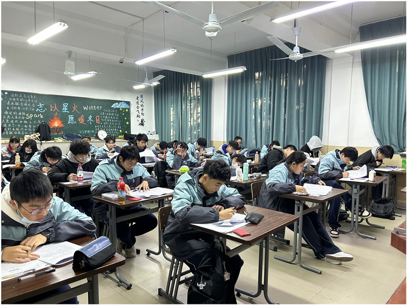 【上海职业学校】上海市建筑工程学校期末考试工作顺利完成
