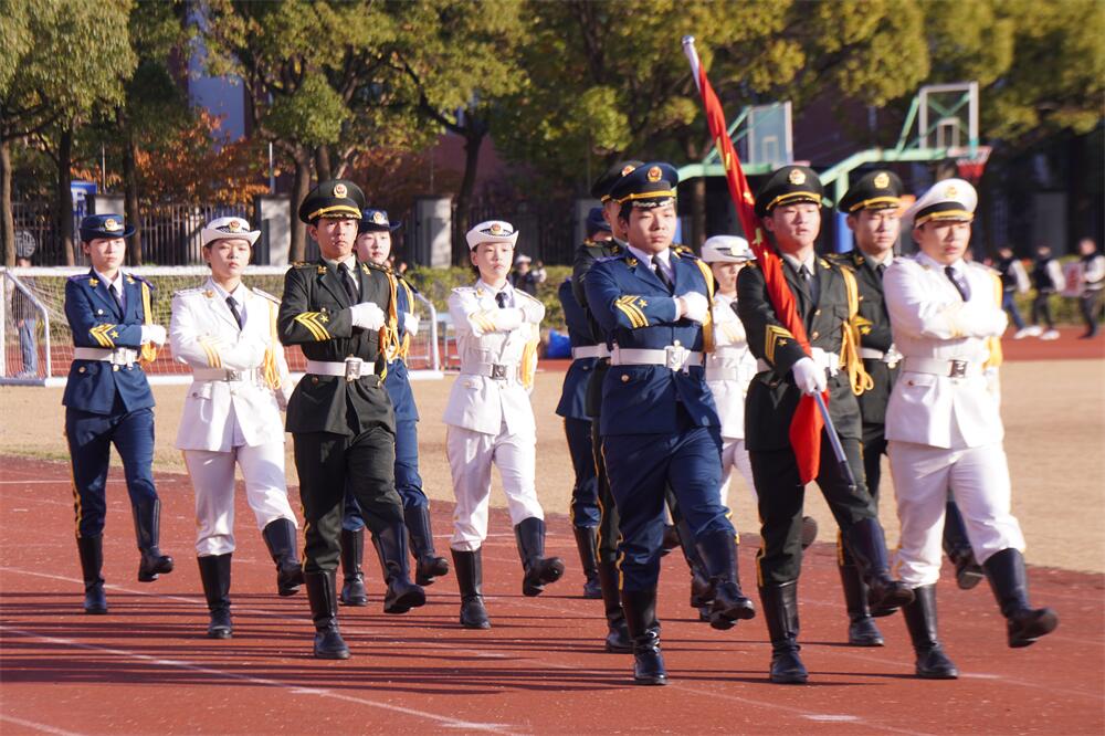 【上海职业学校】曹杨职校参加普陀区第24届教工运动会闭幕式暨田径、趣味项目比赛