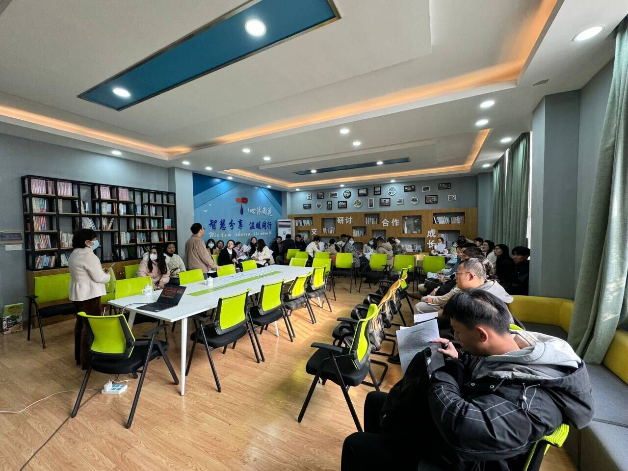 【南京职业学校】2023六合区新教师师德培训