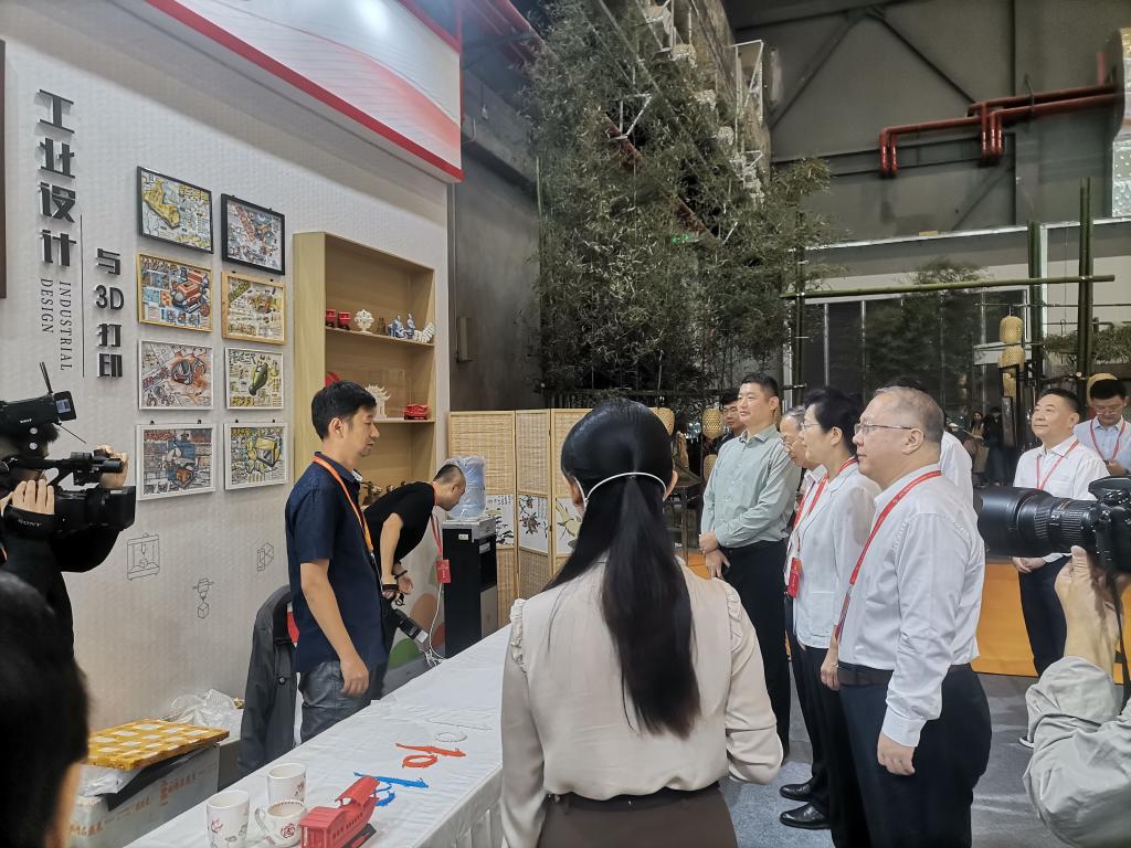 【徐州职业学校】展示工匠精神  弘扬传统文化