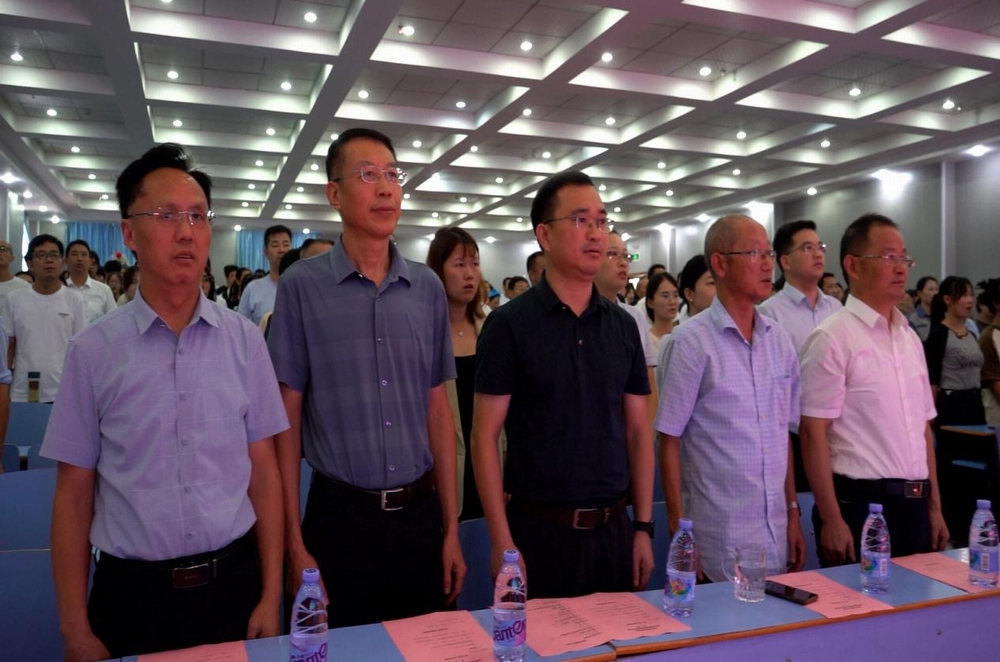 【安庆职业学校】安庆市宜城科技学校举行教师节表彰暨教师风采展示活动