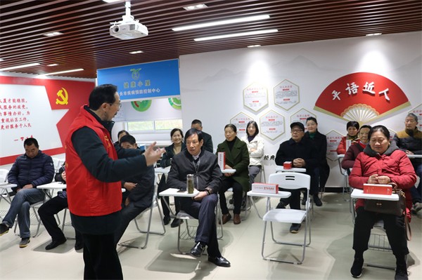 【滁州职业学校】科学膳食 健康养生 天长市工业学校将健康讲座开进社区