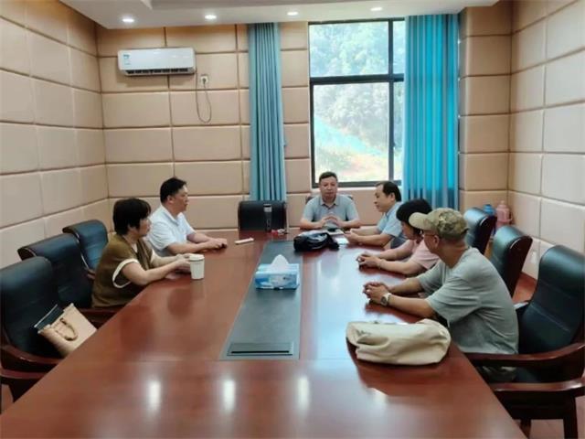 【景德镇电工学校】民盟景德镇市机电工程学校支部召开“凝心铸魂强根基、团结奋进新征程”主题教育工作会议