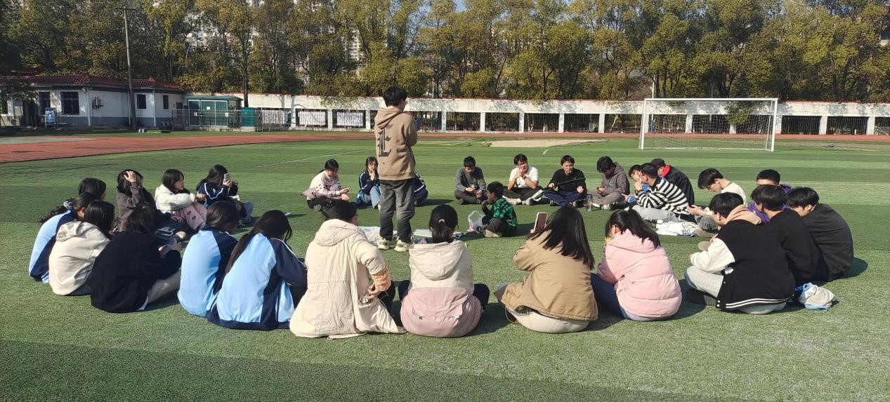 【新余职教中心】市职教中心公共基础部学生会举办团建活动