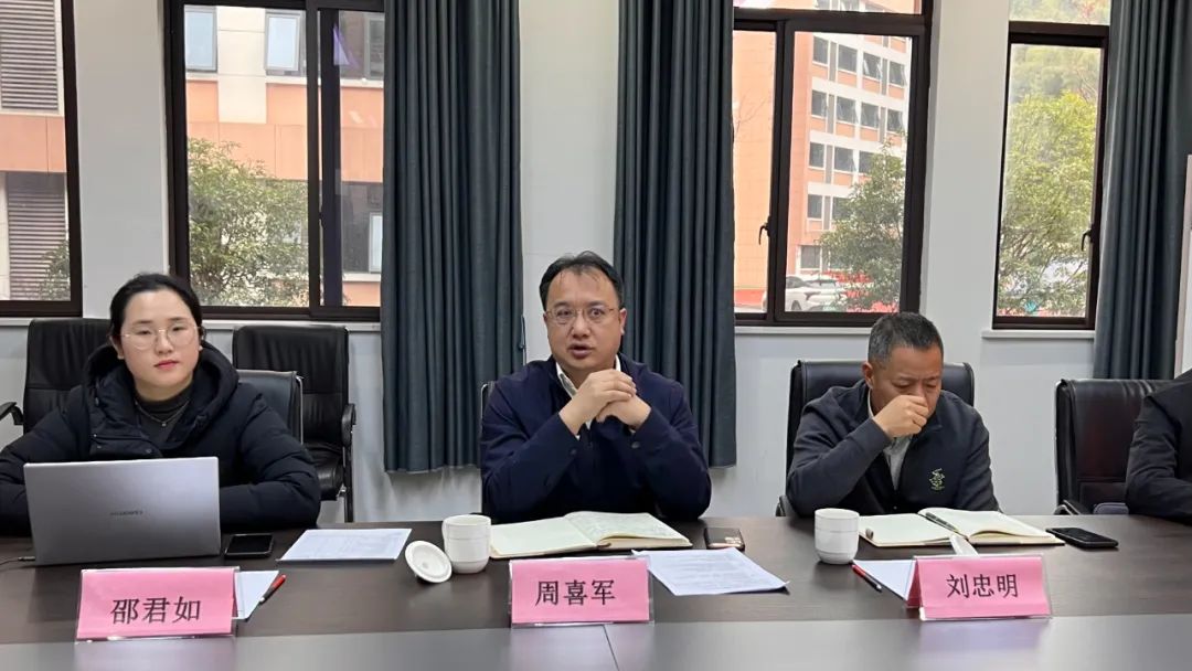 【杭州技校】区教育局领导莅临杭州润匠科技技工学校检查开学工作