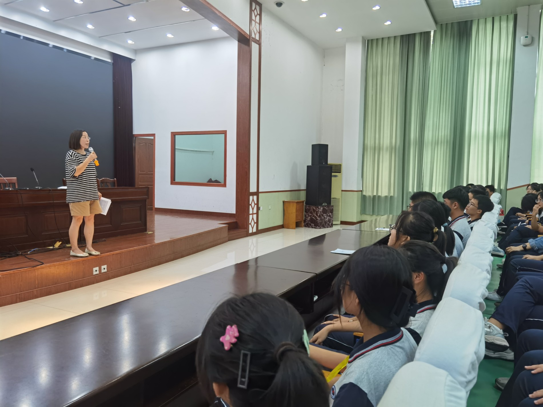 【宁波职业高中】慈溪职高财贸部召开高一新生始业教育大会