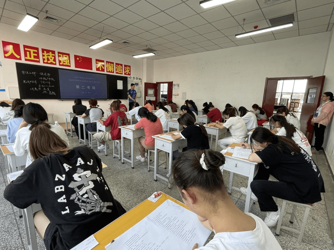 【咸阳职教中心】秦都区职业教育中心2023年第2批职业技能等级认定  保育师中级（四级）考试考核工作顺利开展