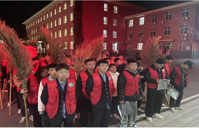 【咸阳职业学校】以特色劳动教育培养学生的实践能力