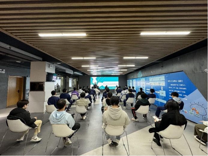 【西安职业学校】西安电力机械制造公司机电学院举办首届大学生职业规划大赛专题培训