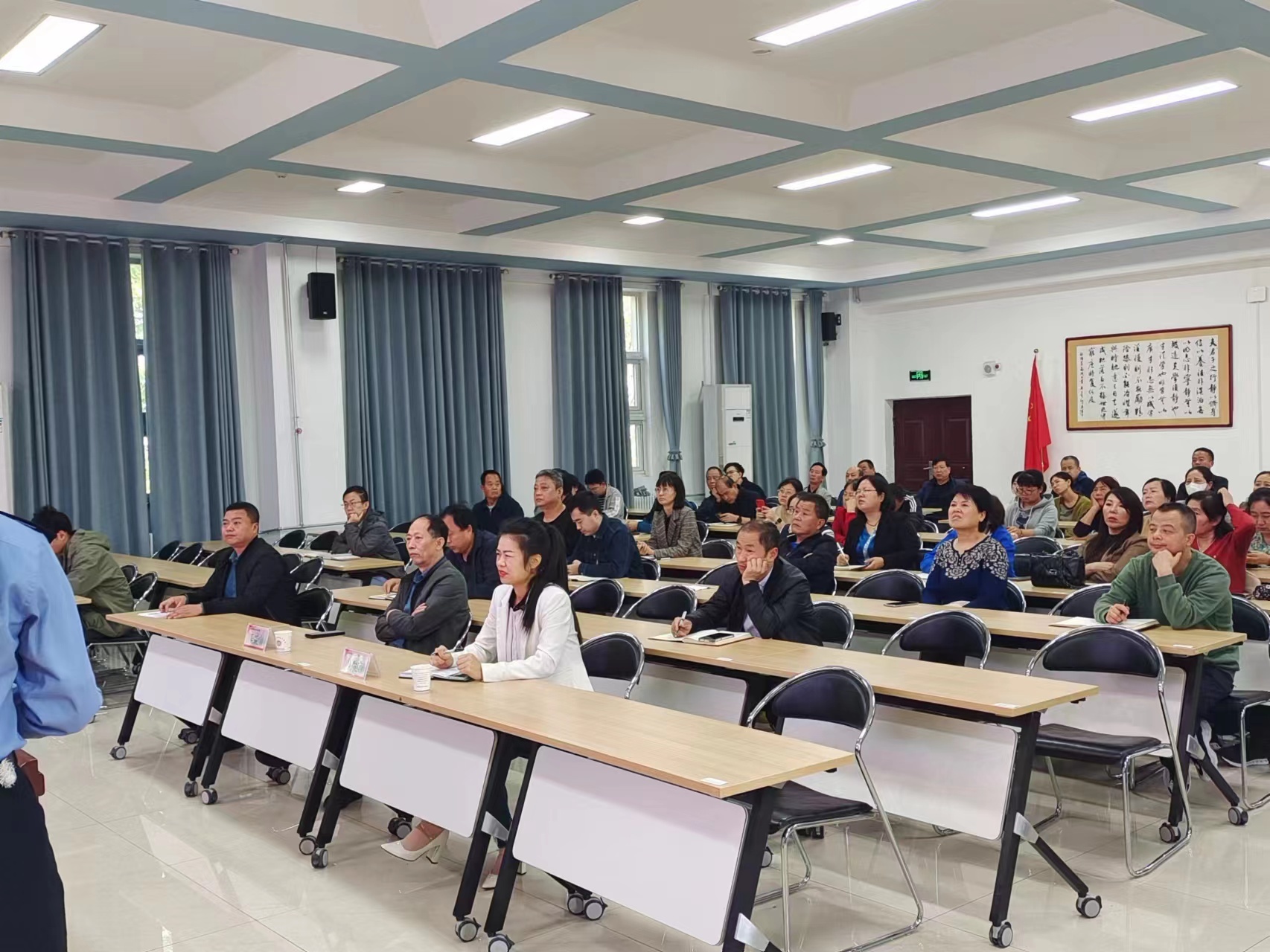 【咸阳技校】陕西省水利技工学校组织消防安全培训会暨消防安全演练