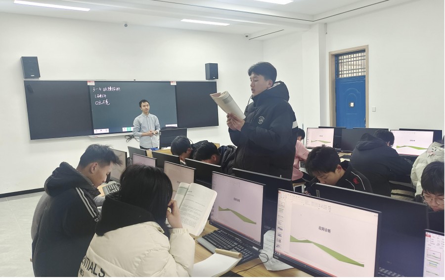 【宝鸡计算机学校】陕西省第二商贸学校计算机教研室青年教师培养随堂听课活动顺利进行