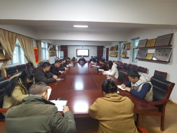 【济南职校】济南传媒学校理论中心组(扩大会议)学习2024年全国教育工作会议精神