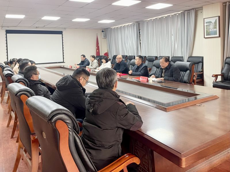 【漯河技师学院】市总工会为漯河技师学院颁发多项荣誉