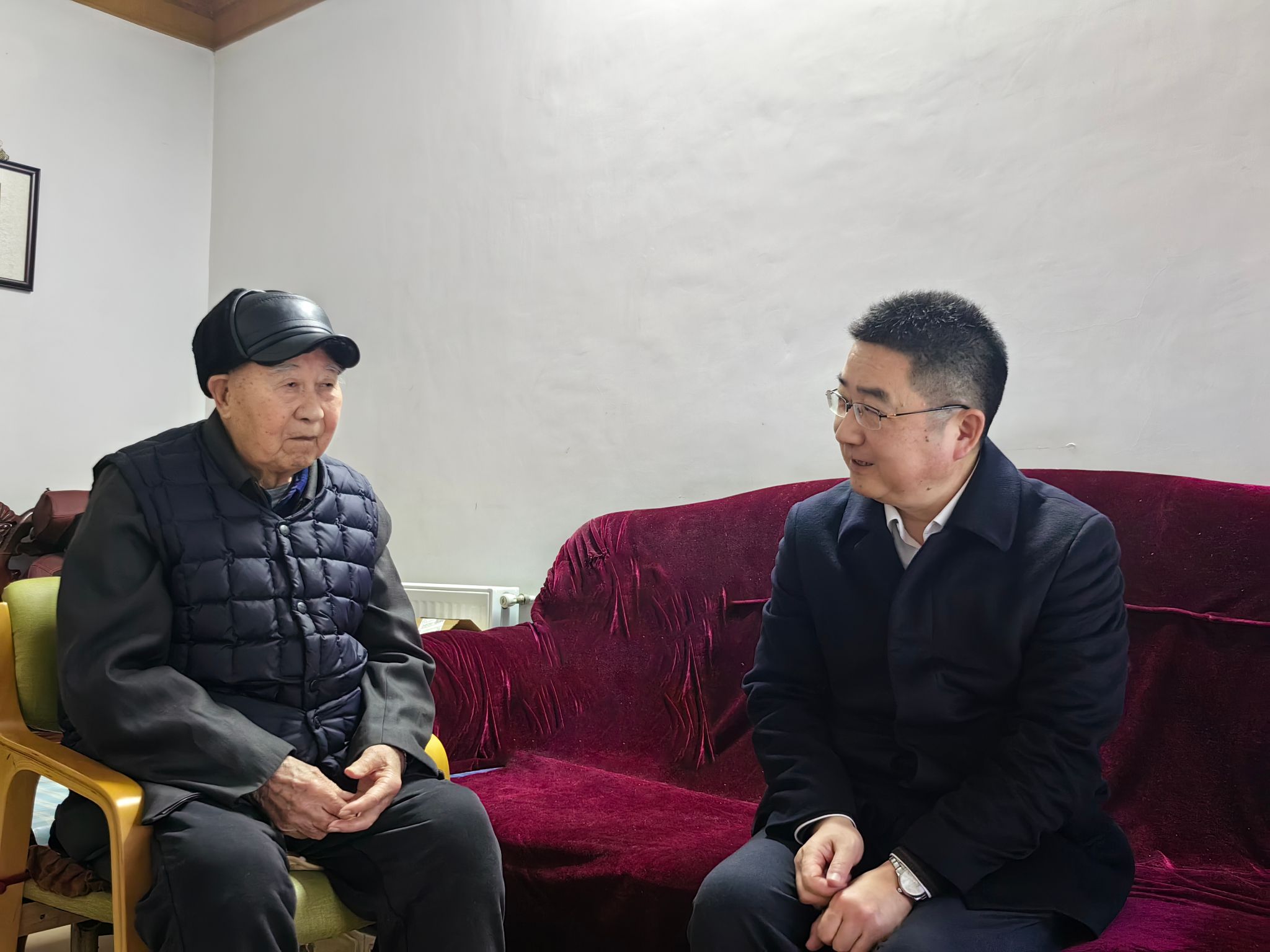 【镇江技师学院】江苏省交通技师学院领导春节前夕开展走访慰问活动